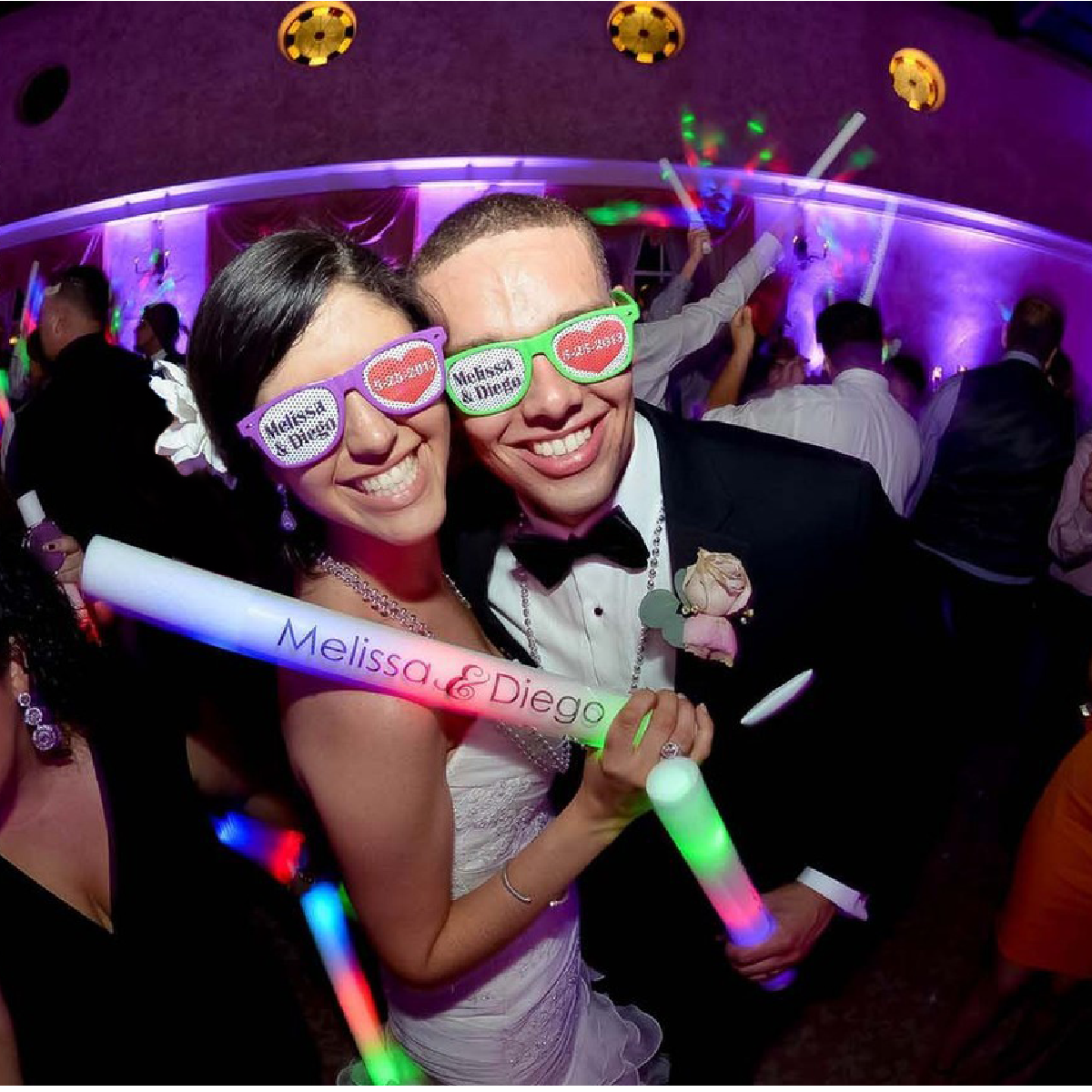 Customized Wedding Sunglasses sold in bulk