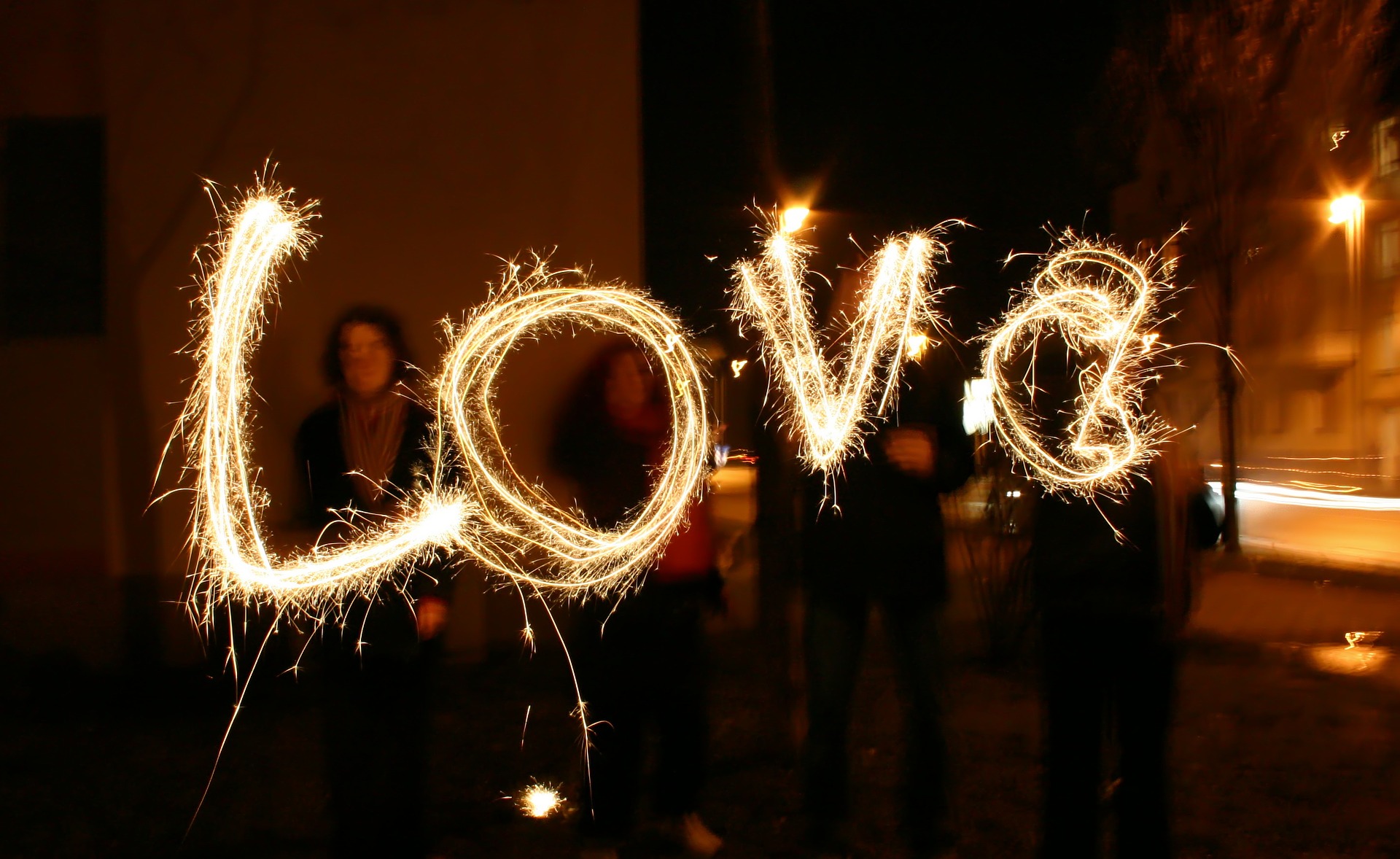 love-sparklers-kingofsparklers-party-enjoy-miami.jpg